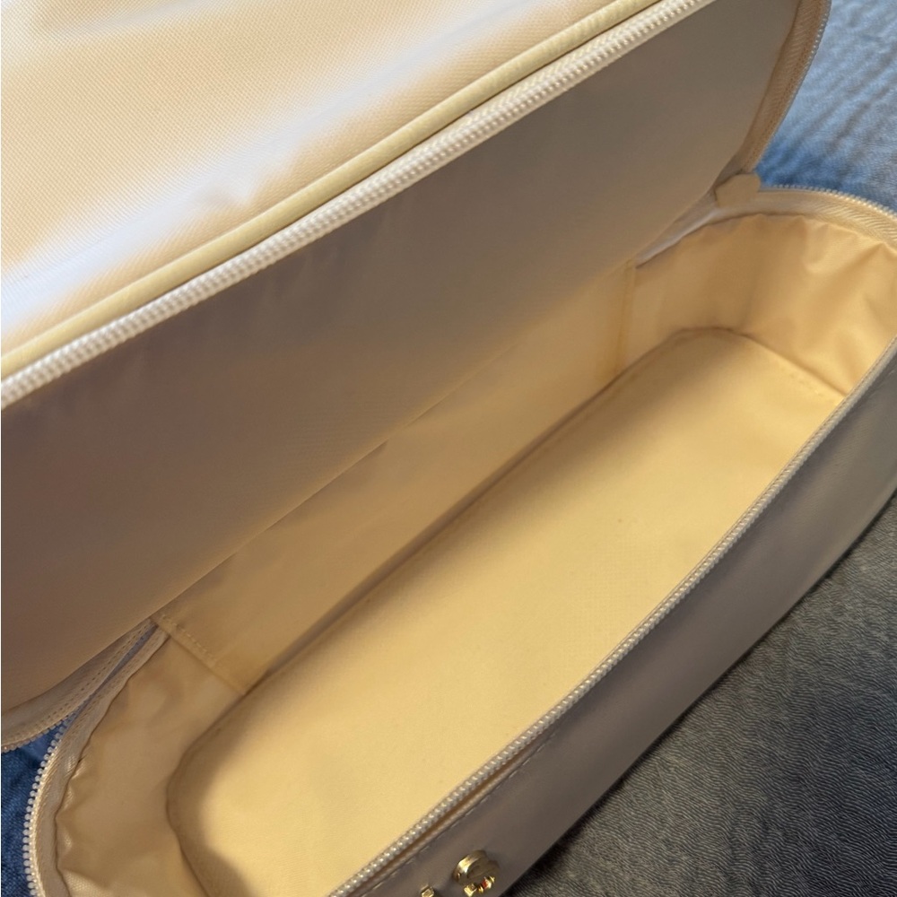 BEIS Retired Small Cosmetic Bag - Picture 5 of 6